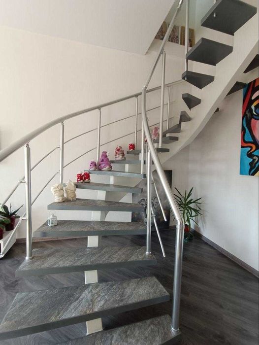 Продам 2-х этажный дом на Черемушках. Ремонт.