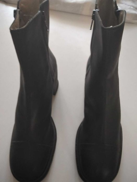 Полусапоги чорного кольору, XENOS EUROPE