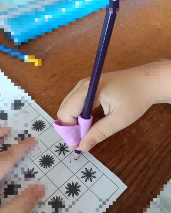 Держатель корректор насадка тренажёр для ручки