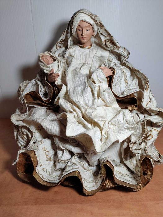 Presépio - 2 figuras + menino ao colo - Artigo de arte em papel maché