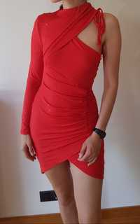 Czerwona krótka mini dopasowana sukienka na jednoramię brokatowa S