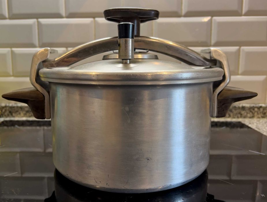 Panela de Pressão Silampos 5 litros em bom estado