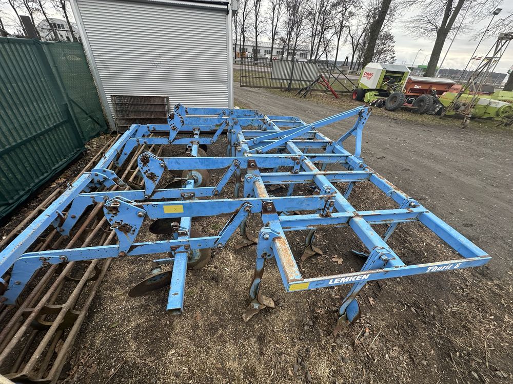 Культиватор  навісний Lemken Thori 8/400