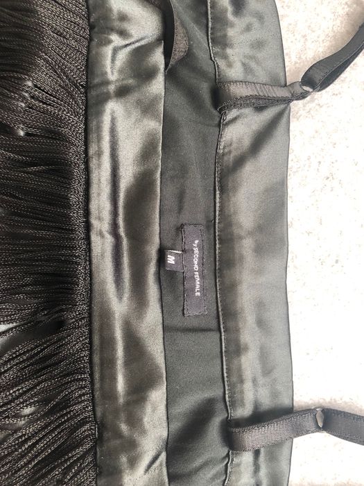 FRĘDZLE SUKIENKA sylwestrowa UNIKAT ozdobne frędzle czarna r. M, suwak