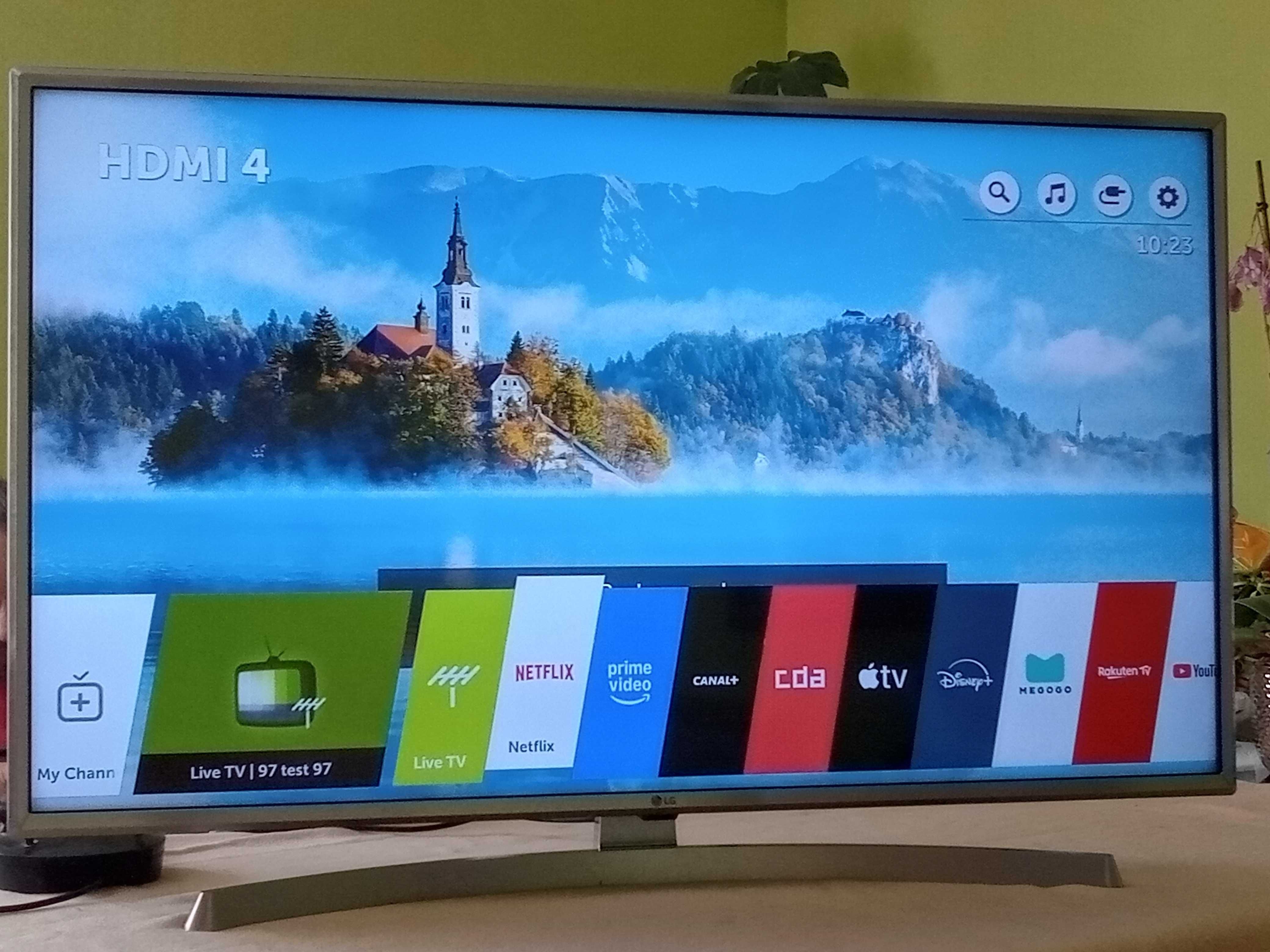 W bardzo dobrym stanie, markowy telewizor LED 4K UHD Wi-Fi YouTube