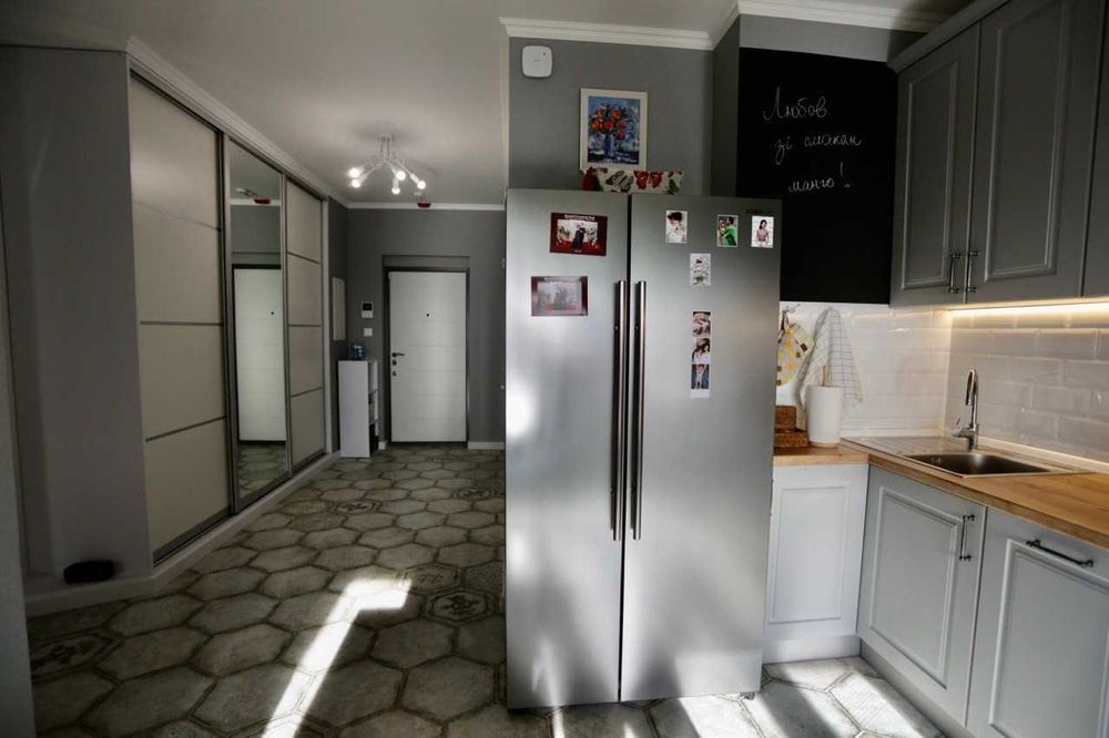 ГОЛОСІЇВСЬКИЙ р-н. СУЧАСНА 3кімнатна квартира 85м2. єОселя!