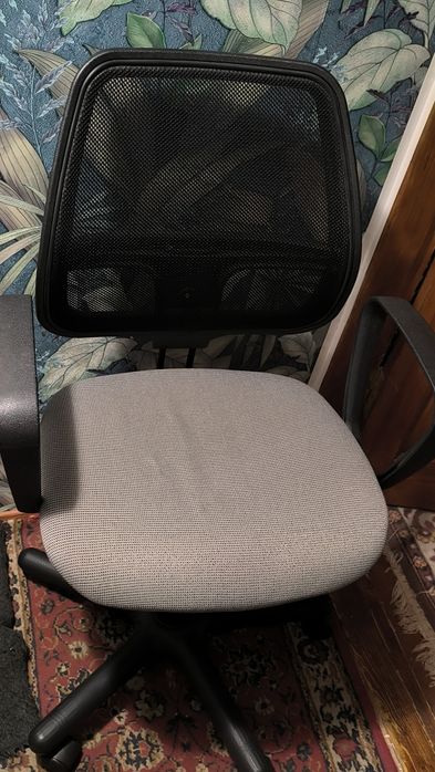 Компьютерное кресло