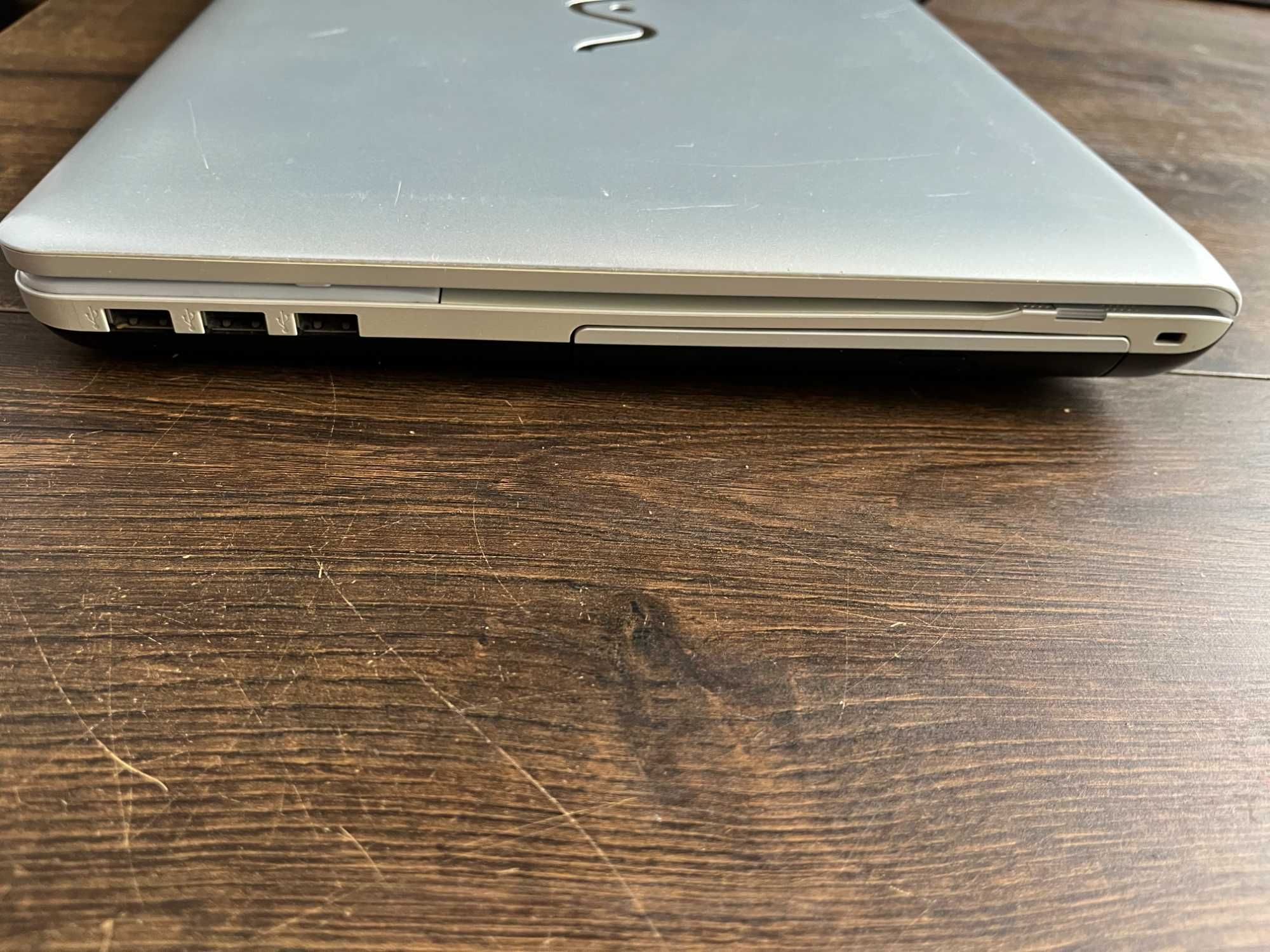 Laptop Sony Vaio pcg-91111m