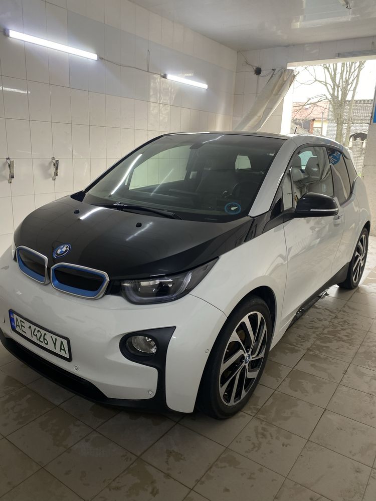 Продам BMW i3