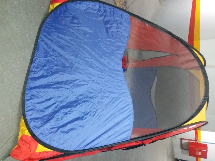 Tenda para criança - usado dentro do quarto