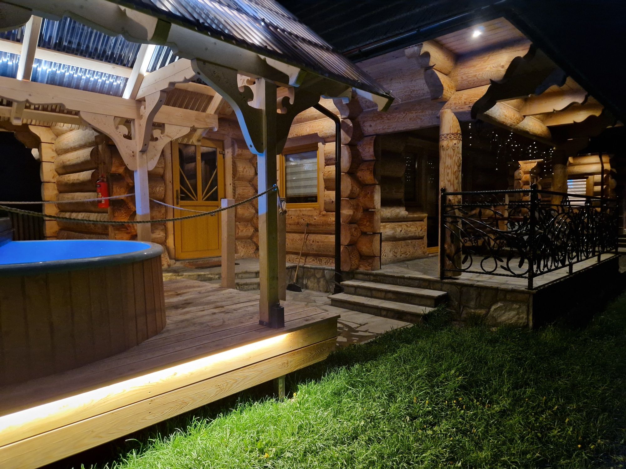 Domek z jacuzzi,  balia na wyłączność Termy Chochołów domek Zakopane