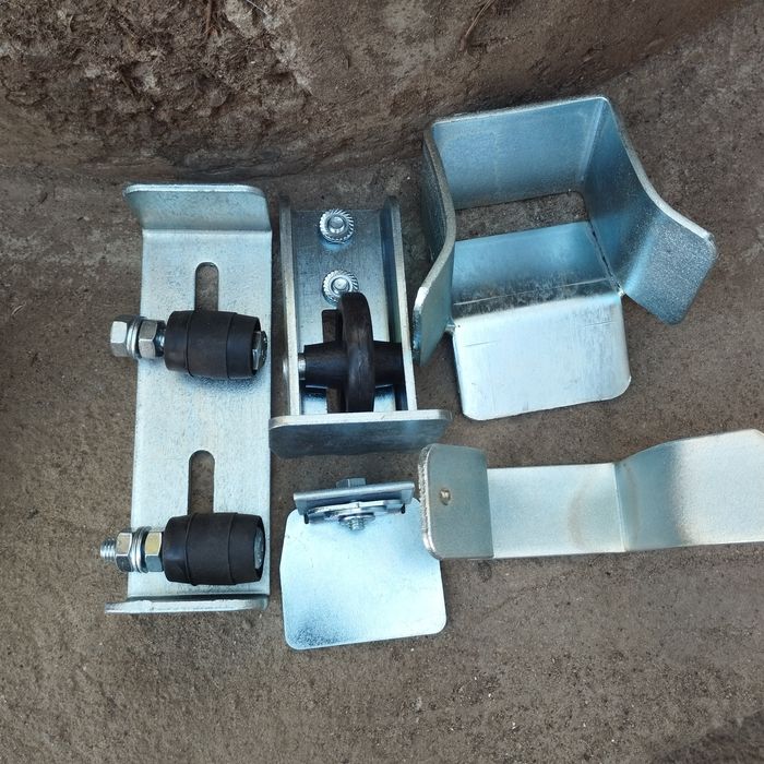 Фурнитура для консольных ворот.