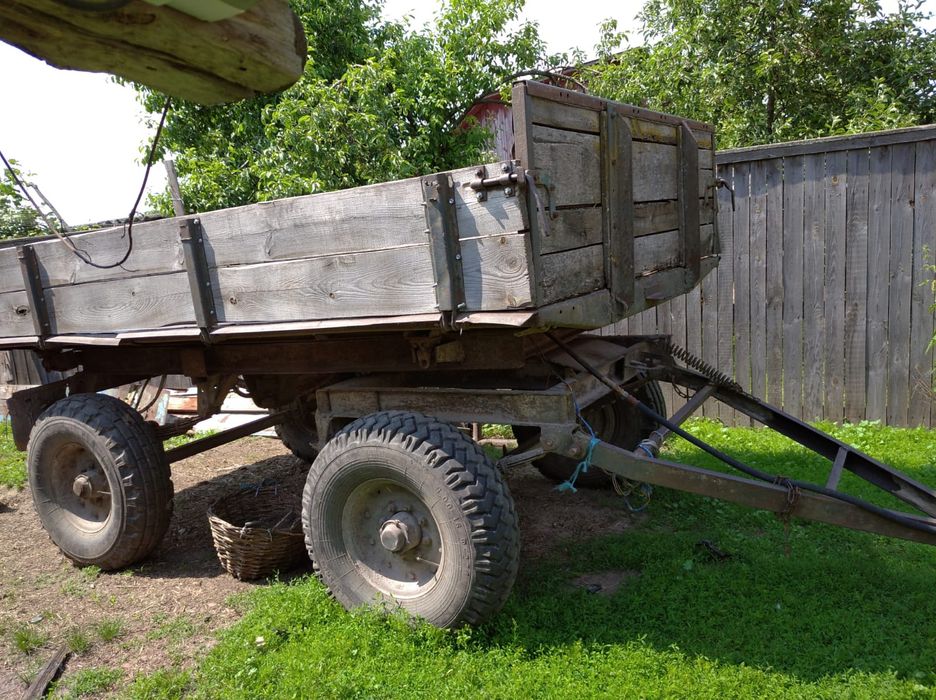 Трактор Т-40АМ. С ходоуменьшителем. С прицепом
