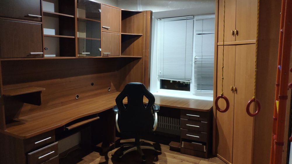 Квартира 3-х кімнатна, меблірована, с битовою технікою