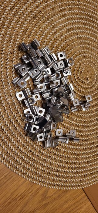 Spinki do desek kompozytowych 23 sztuki