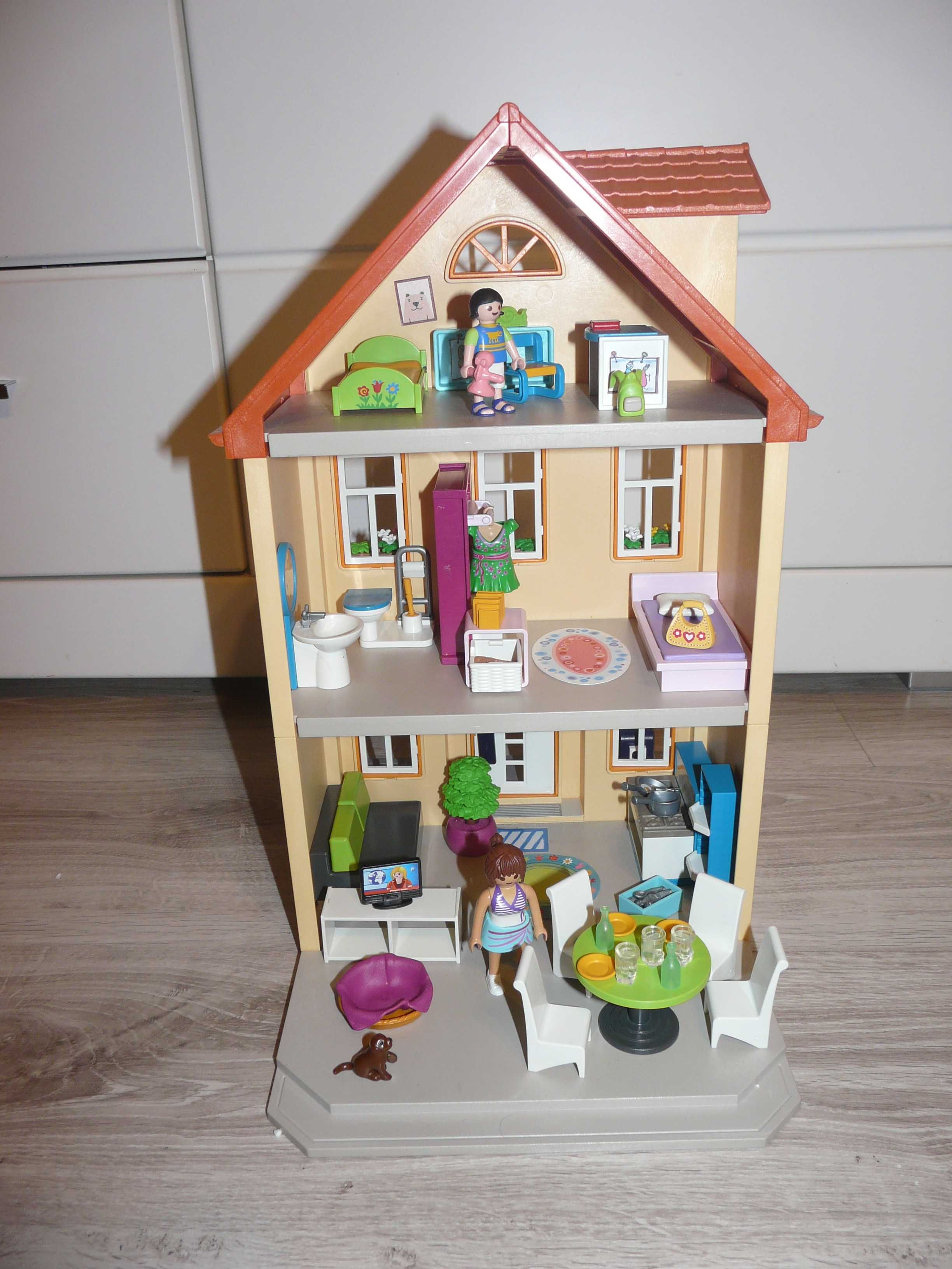 Playmobil domek piętrowy