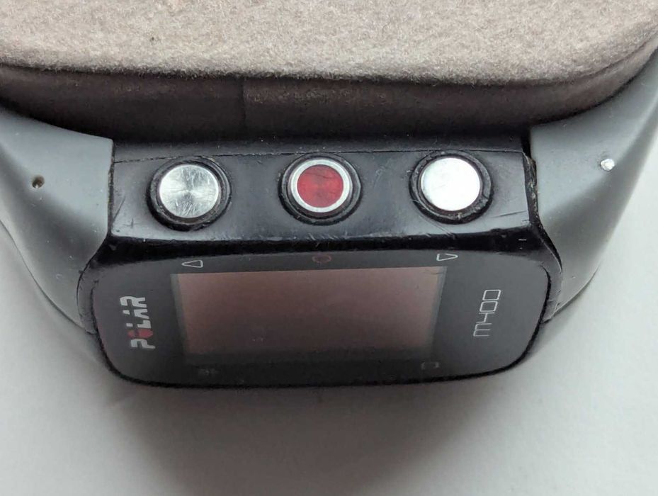 спортивные часы Polar M400 BLK HR