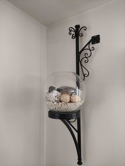 Kuty kwietnik, półka ścienna ozdobna