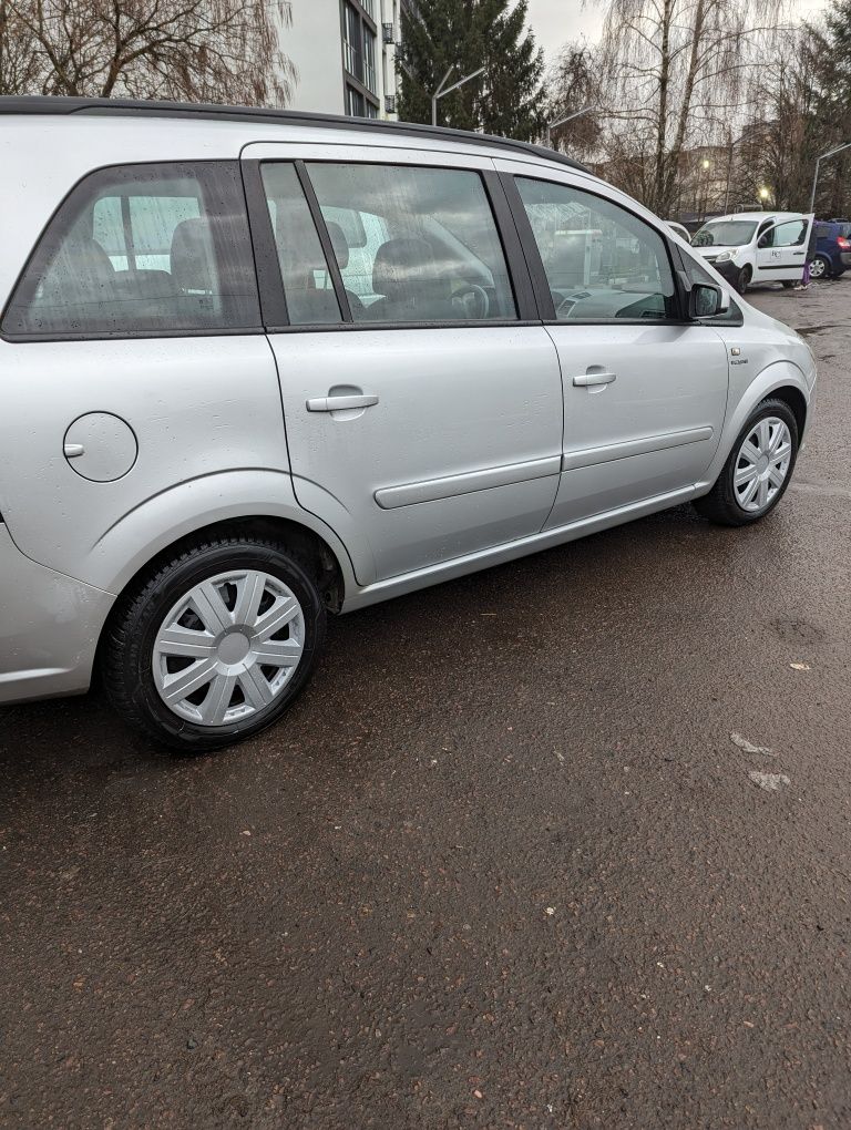 Свіжопригнана Opel Zafira B 2006 р. 1.6 бензин з АВСТРІЇ.