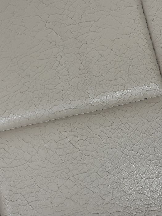 Офісний диван під реставрацію або перетяжку