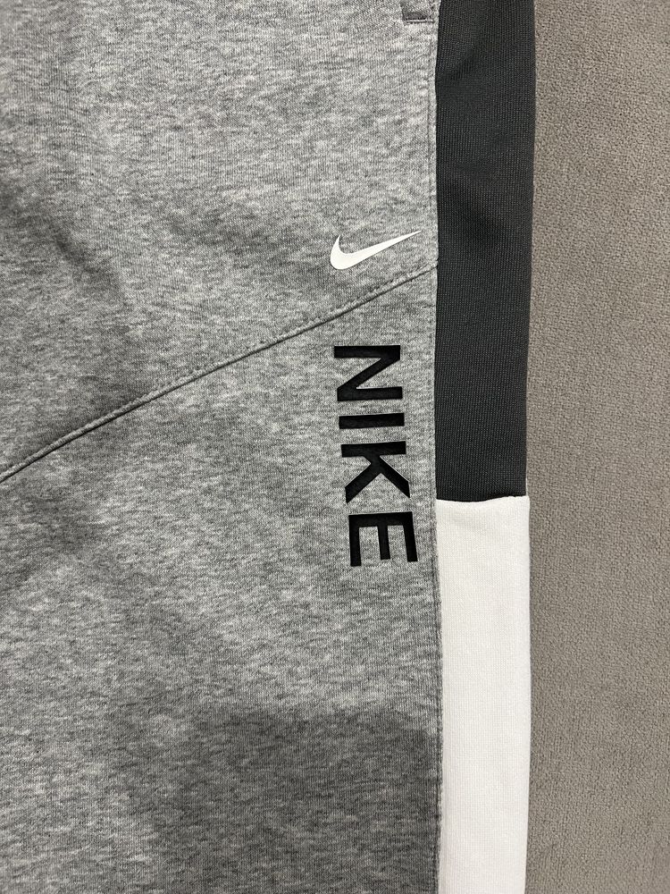 Nike Nowe spodnie joggery dziecięce, r. L