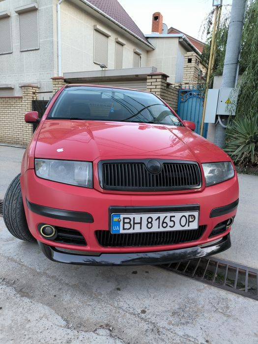 Продам SKODA FABIA 1,4 седан 16valle 100 лошадиных сил