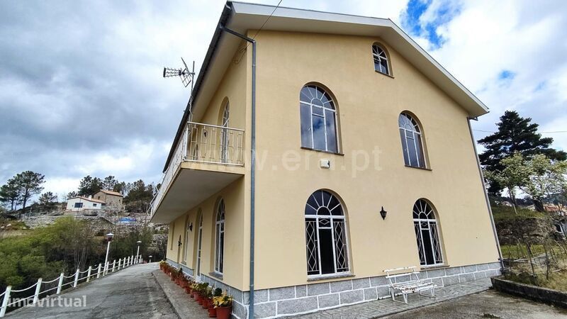 Moradia T4 / Seia, São Romão