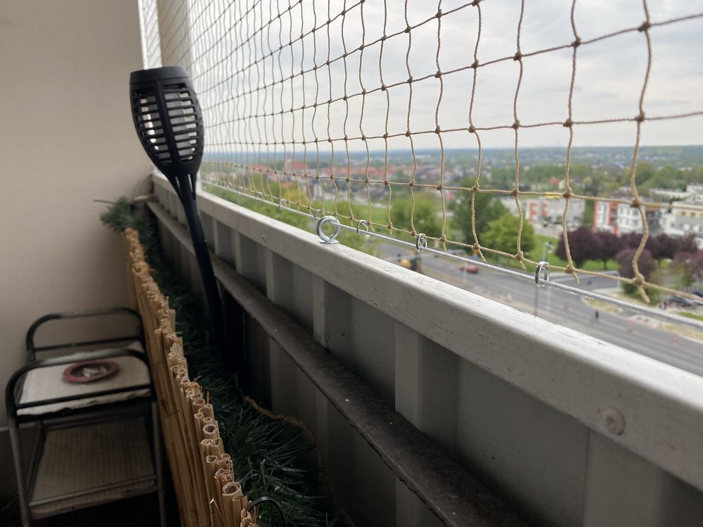 Montaż - Siatka na balkon przeciw ptakom, dla kota