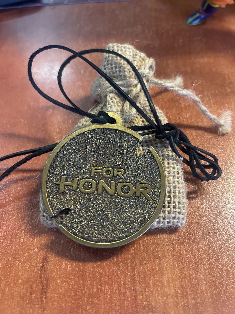 Medal for honor w lnianym woreczku