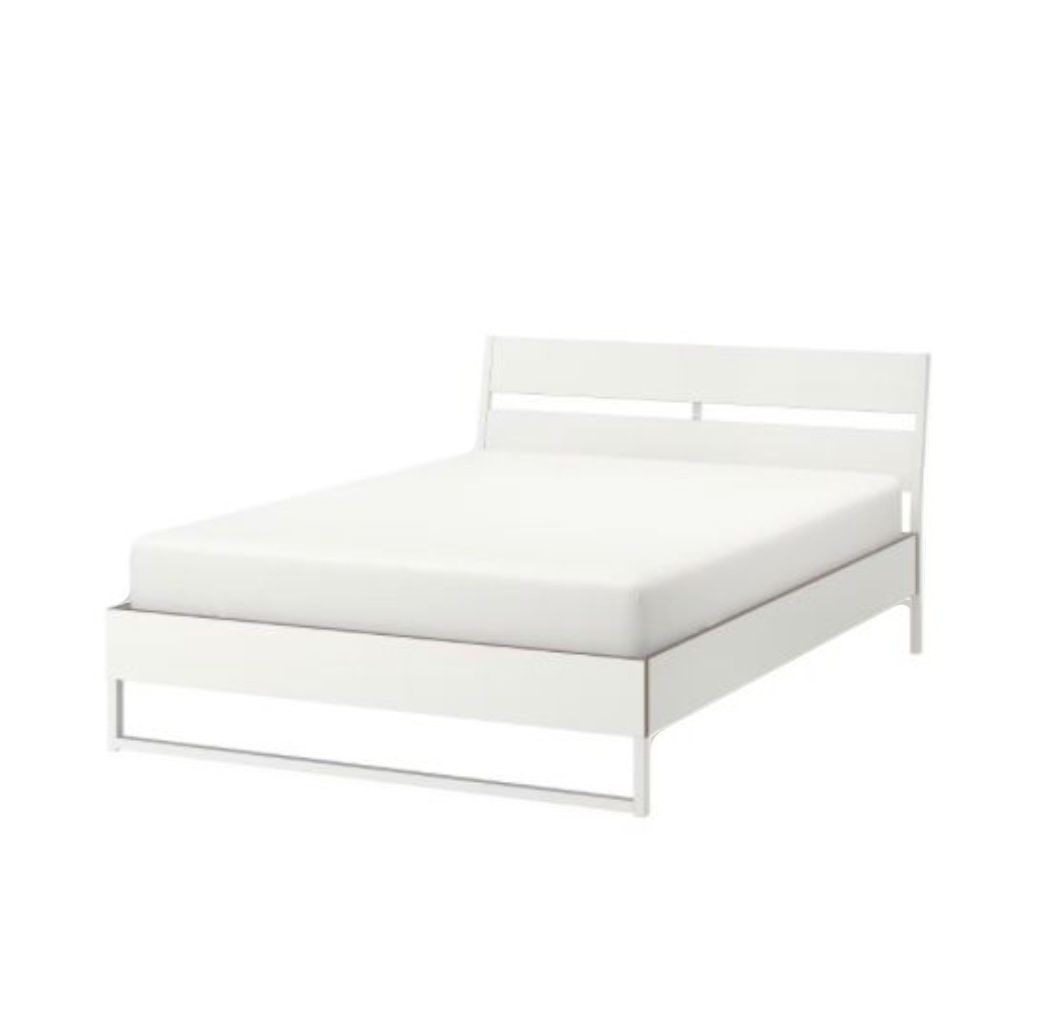 Cama de casal TRYSIL + Estrado