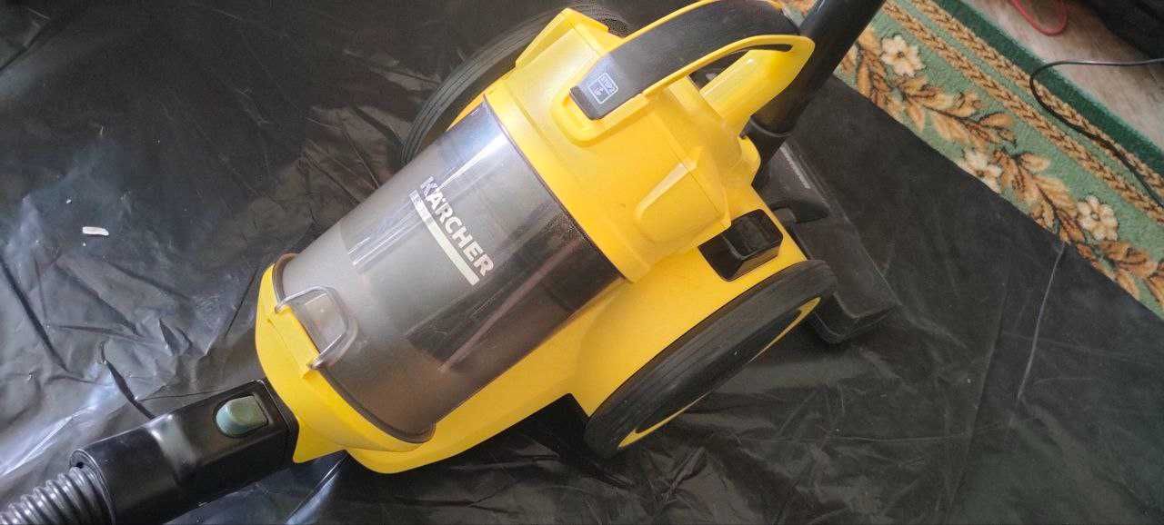 Пилосос Karcher VC3