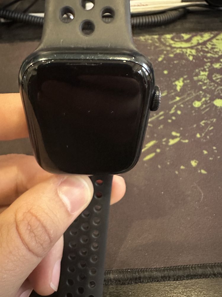 Apple Watch 8 Wi-Fi + Cellular