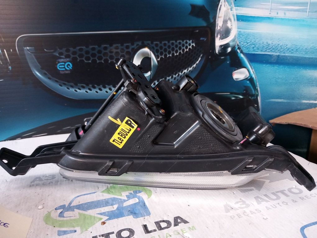Farol de nevoeiro lado direito HYUNDAI TUCSON
