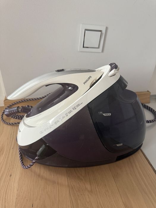 Stacja Parowa Philips Perfect Care Elite Plus  - uszkodzone!