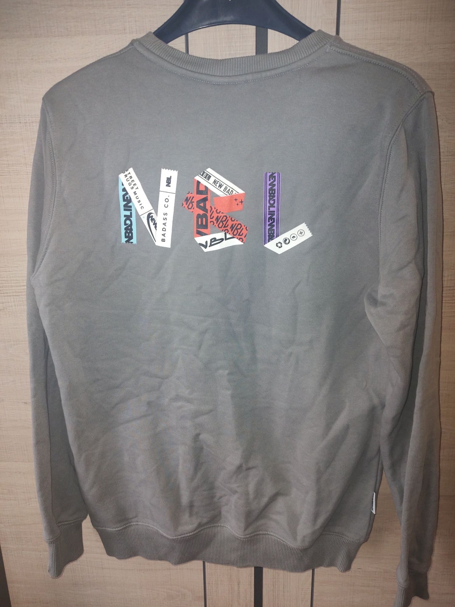 Bluza Newbadline bez kaptura szara r. L