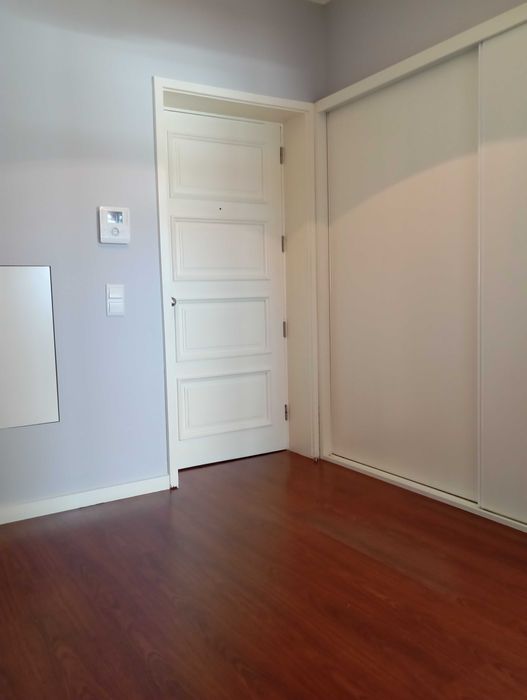 T2 Remodelado | 73,5m2 | Garagem | Vistas e METRO À PORTA