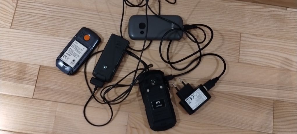 Telefony komórkowe maxcom Sony Ericsson hammer myohone