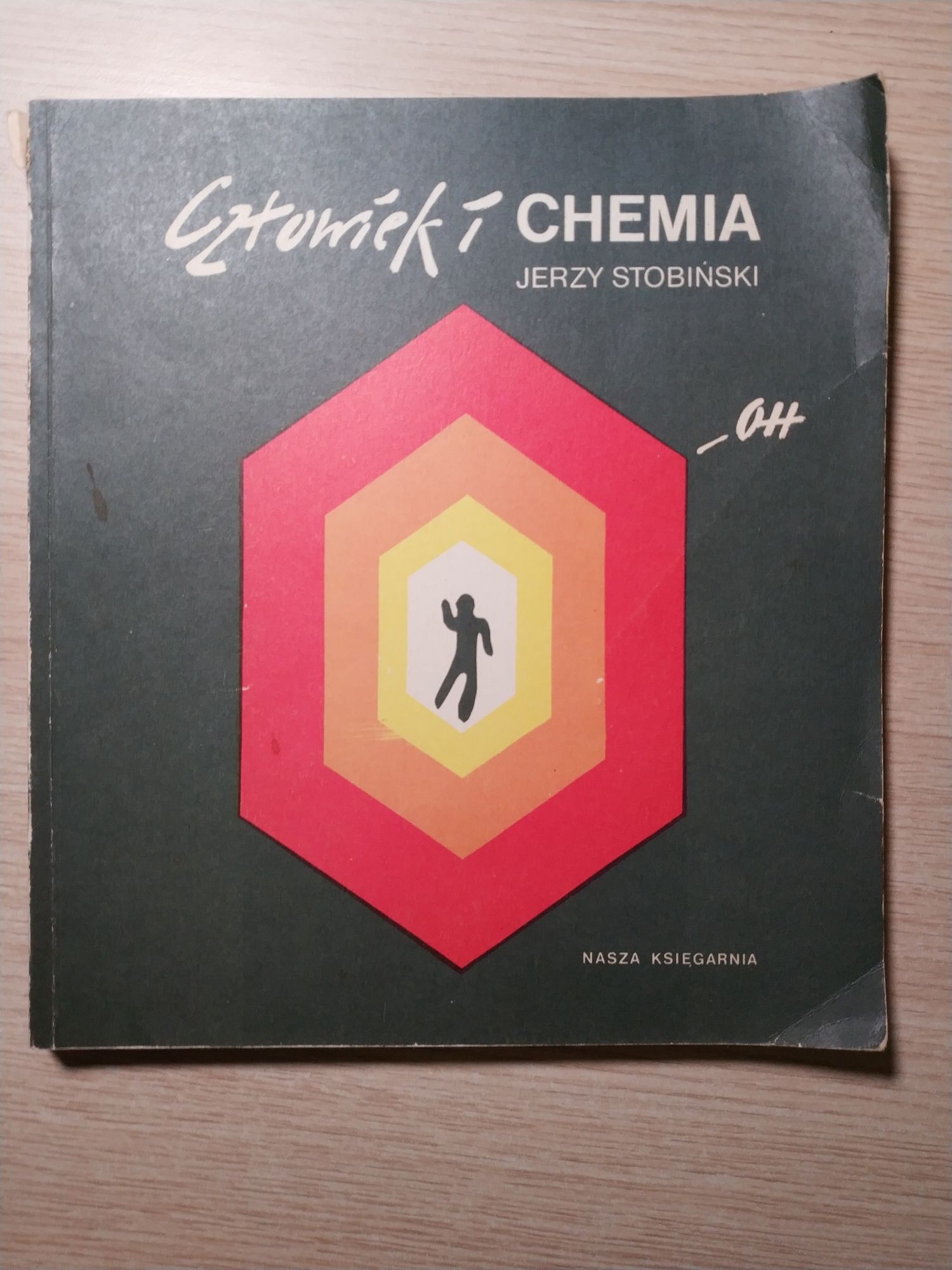 Książka Człowiek i chemia Jerzy Stobiński 1986