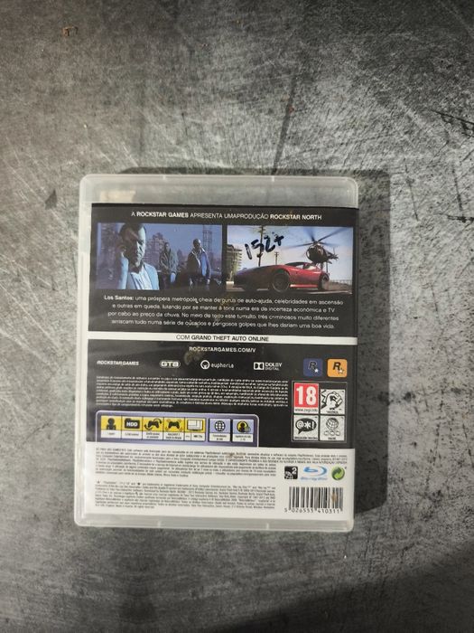 PS3 Grand Theft Auto V e PS3 The Elder Scrolls V: Skyrim