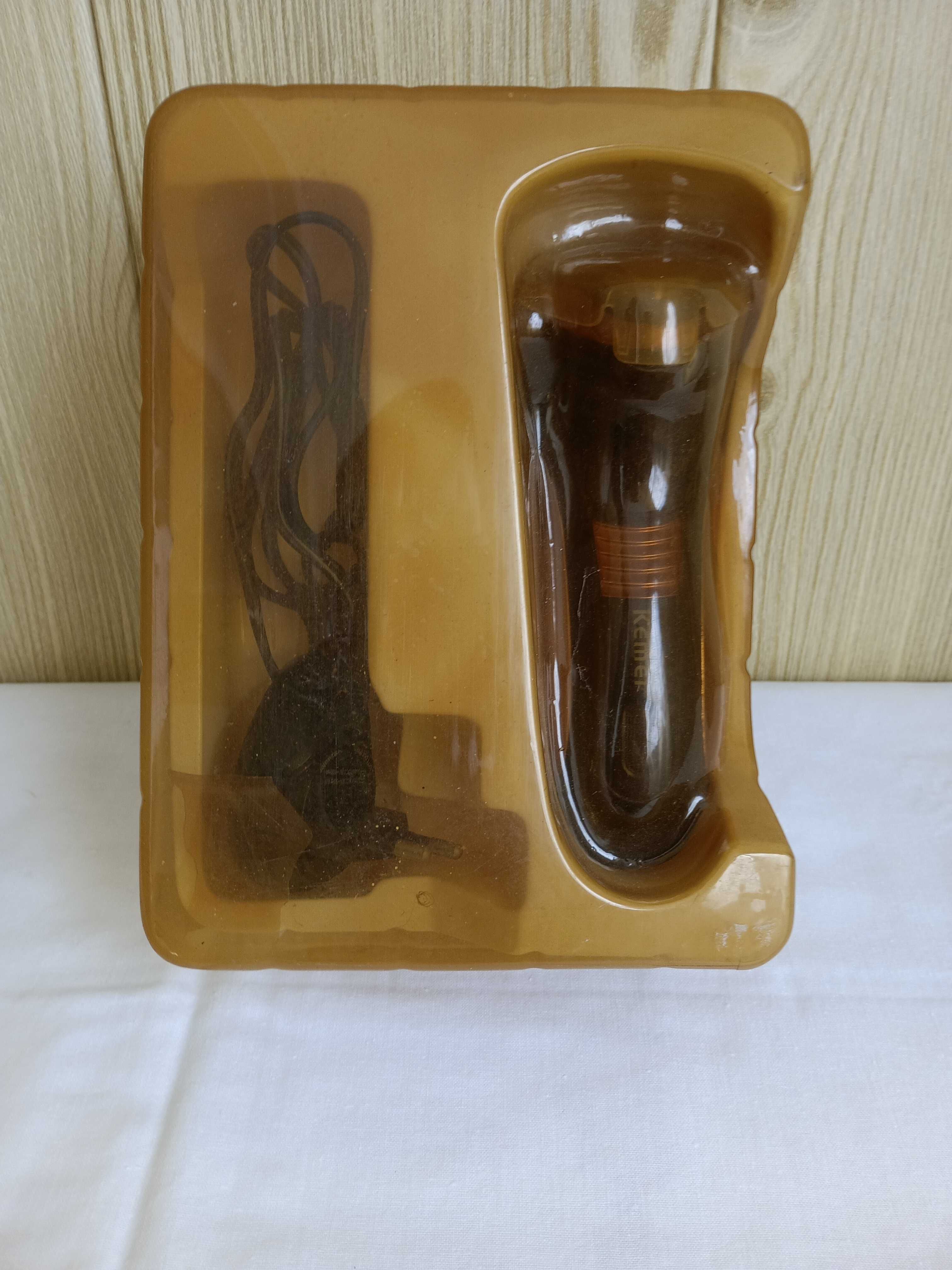 Электробритва Kemei KM-8010