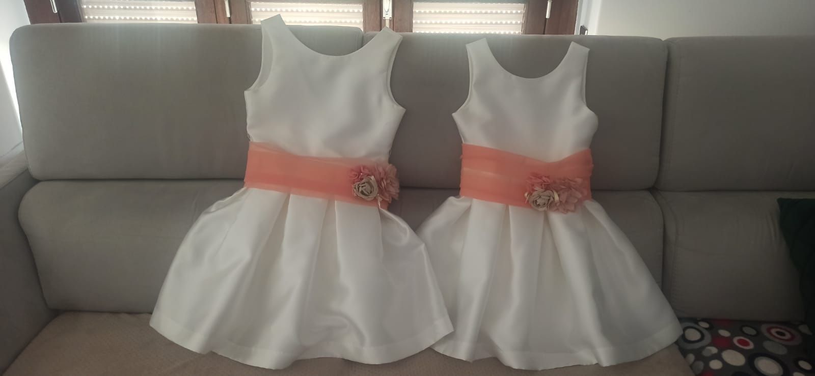 2 vestidos cerimónia criança gêmeas