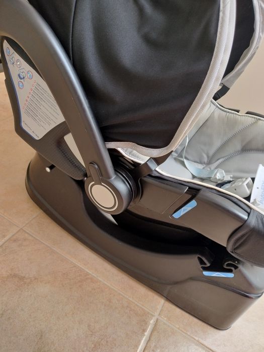 Vendo "Ovo" (cadeira carro para bebé) da coleção Trio Living da Chicco