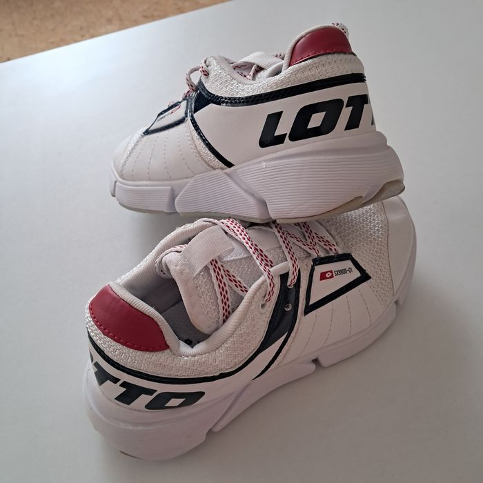 Sprzedam buty chłopięce