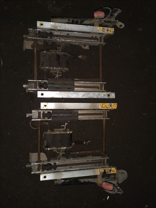 Ford explorer сидіння механізми сидінь