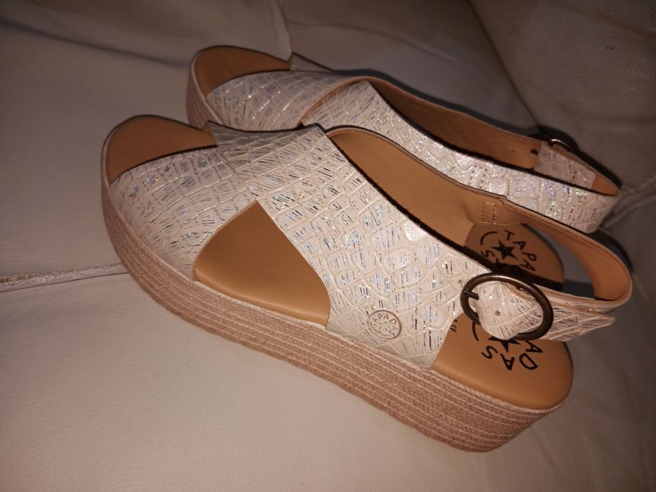 Sandálias pele tamanho 38 marca TAPADAS Portugal