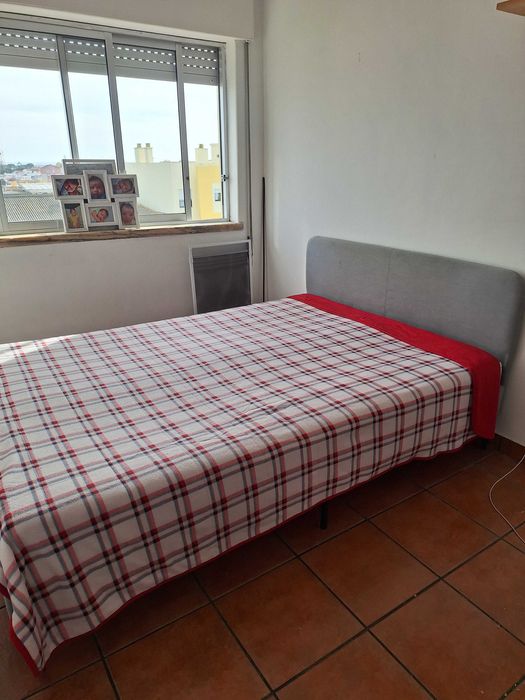 Cama casal com colchão