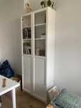 Regał witrynowy IKEA.