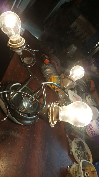 Люстра потолочная.