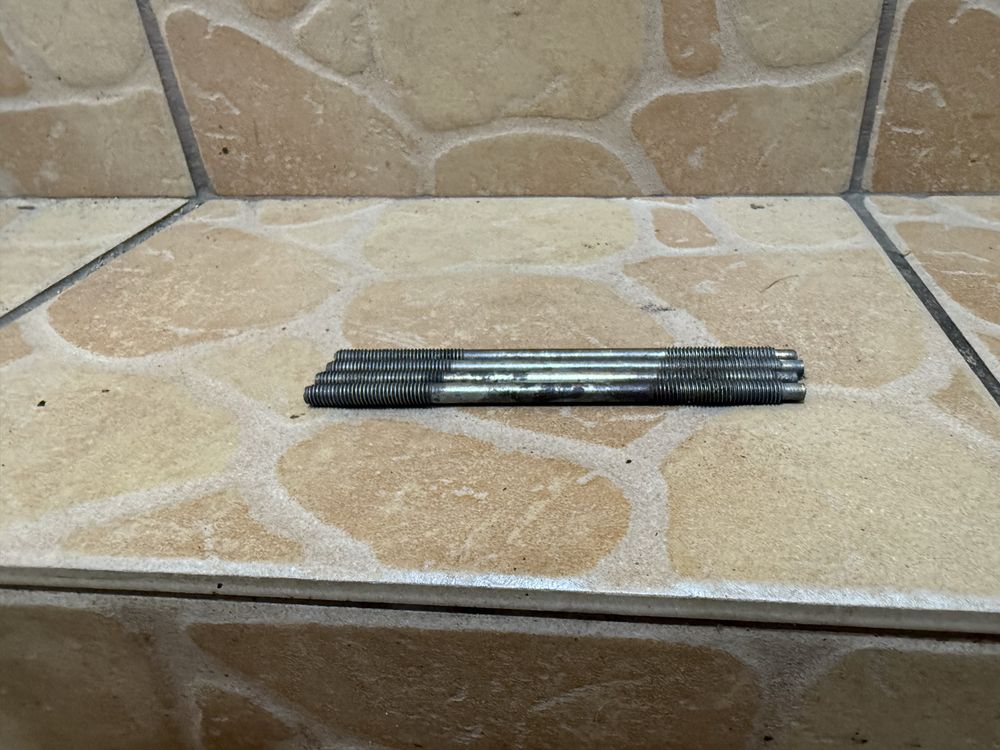 Szpilki cylindra org DDR komplet Simson S51 SR50 S53 Schwalbe wysyłka