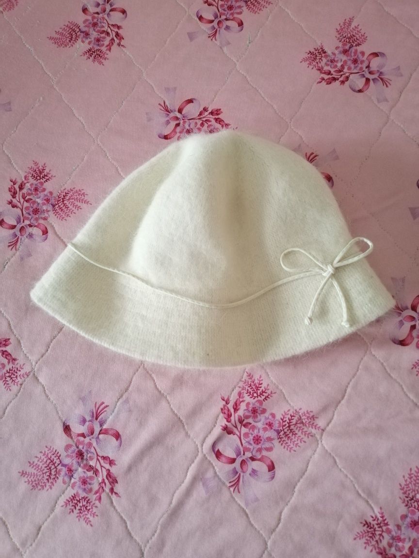 Ангорова класична шляпка